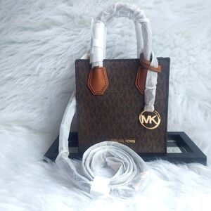 Mercer xs crossbody